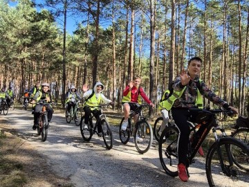 Relacja z rajdu rowerowego „Śladem Królewskich Łowów” 2025, 